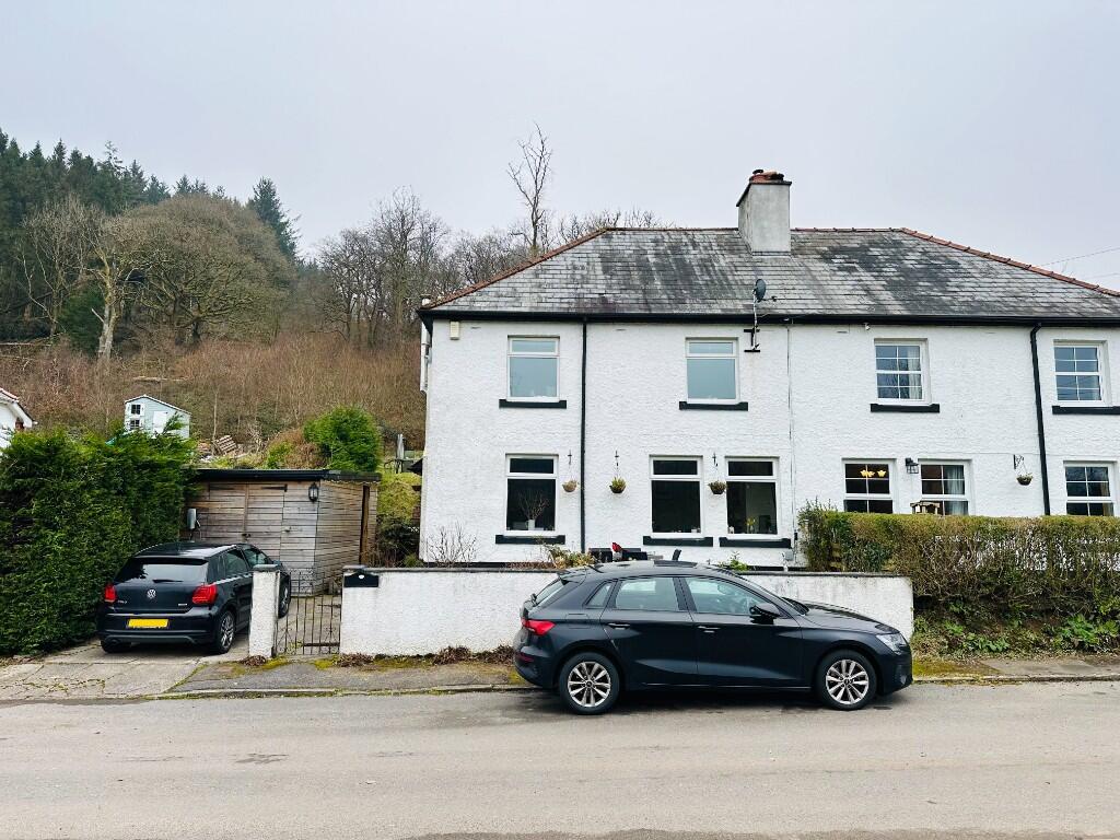 Llwyn-Onn Village, Merthyr Tydfil