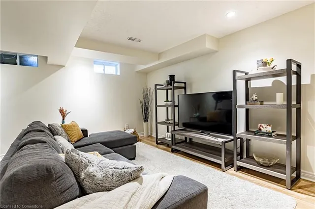 Additional image 32 of 32 Forest Valley Cres