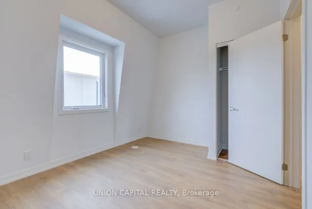 Additional image 20 of 23 CASE OOTES Dr