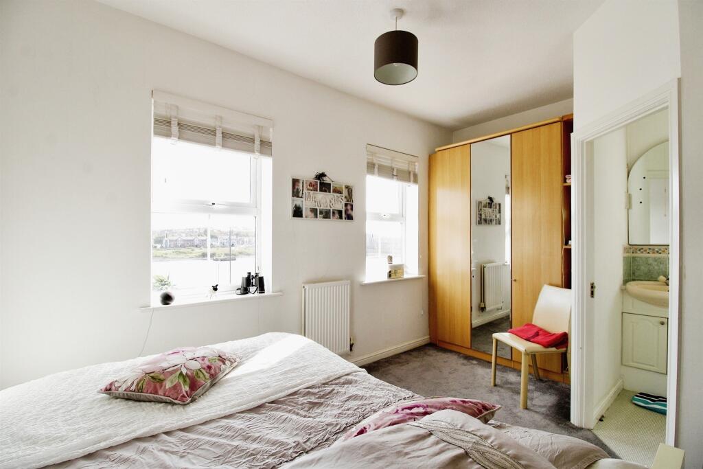 Additional image 6 of Rhodfa Sweldon, Barry