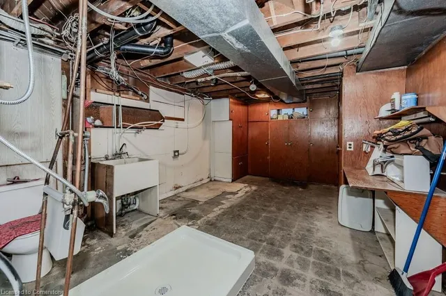 Additional image 32 of 77 Merner Ave