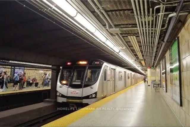 Additional image 29 of 501 Yonge St Unit 3904