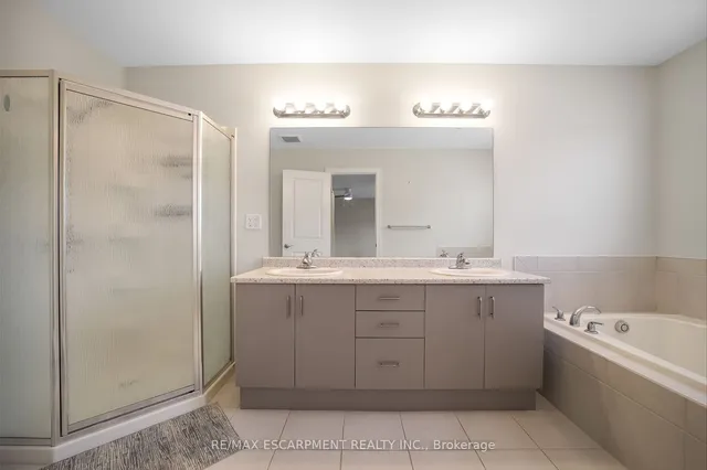 Additional image 25 of 8 Bethune Ave