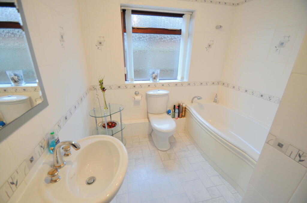 Additional image 28 of Birch Avenue, Saughall Massie