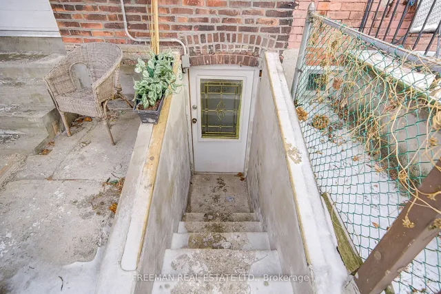 Additional image 33 of 164 Christie St