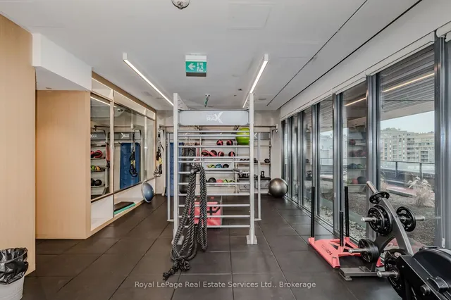 Additional image 25 of 19 Western Battery Rd Unit 310