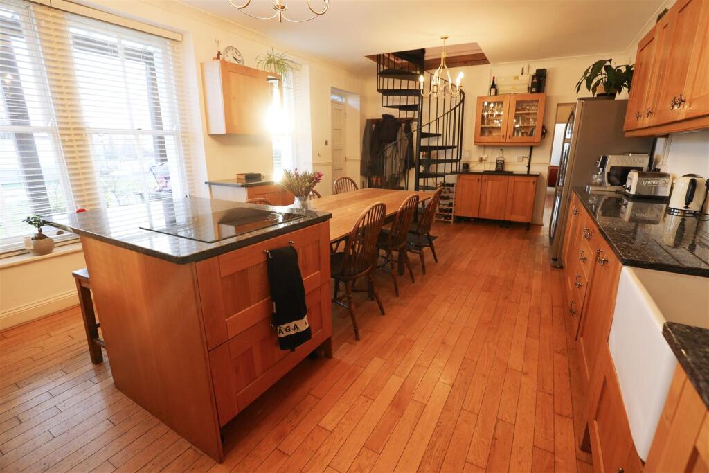 Additional image 6 of St. Nicholas, Vale of Glamorgan, CF5 6SG