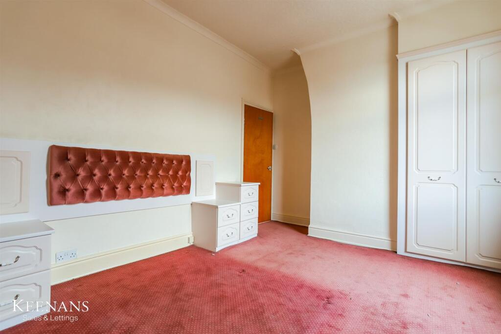 Additional image 7 of Straits Lane, Read