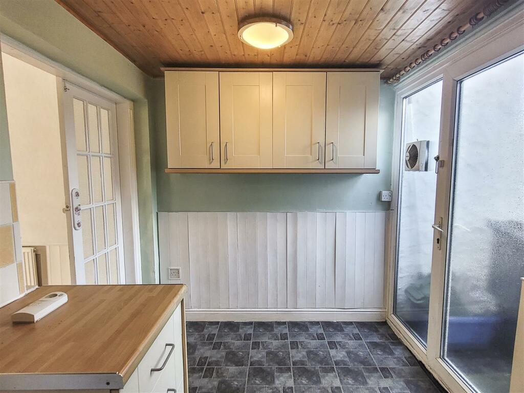 Additional image 4 of Gardners Row, Chester Road, Oakenholt