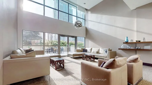 Additional image 37 of 386 YONGE ST St Unit 1104