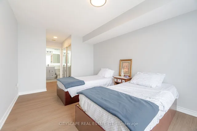 Additional image 18 of 2550 Lawrence Ave Unit 1411