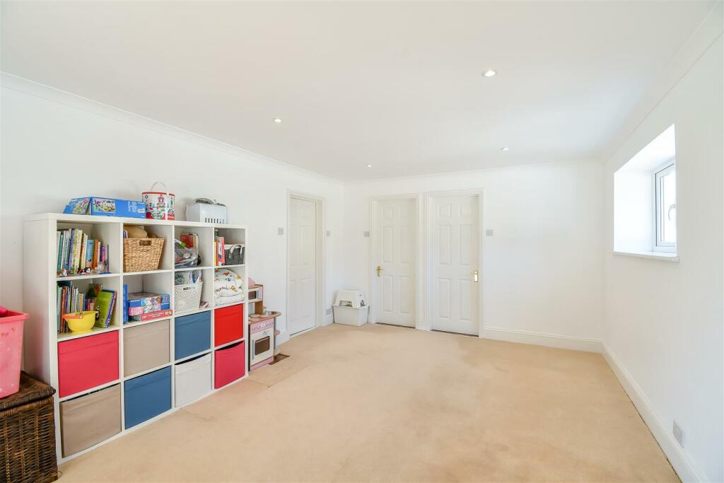 Additional image 19 of Beach Road, Swanbridge, Penarth