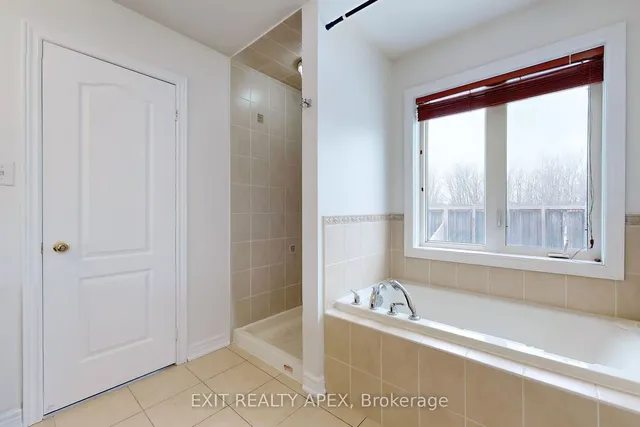 Additional image 24 of 343 Bussel Cres