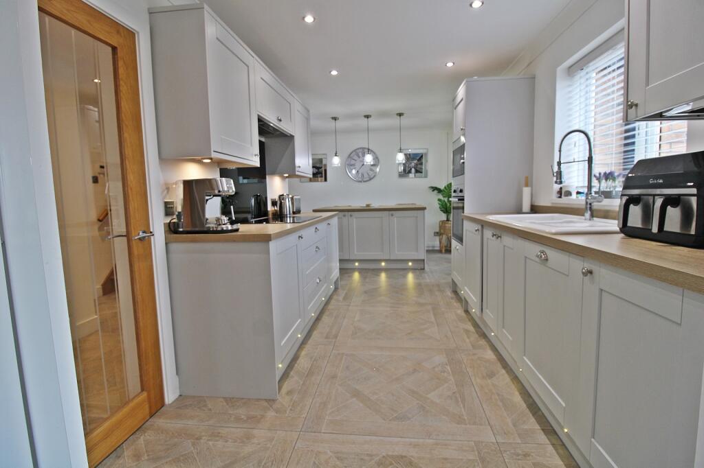 Additional image 10 of Tylcha Ganol, Tonyrefail, Porth, Rhondda Cynon Taff. CF39 8BY