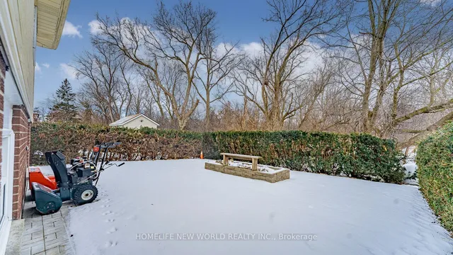 Additional image 32 of 35 Applemore Rd