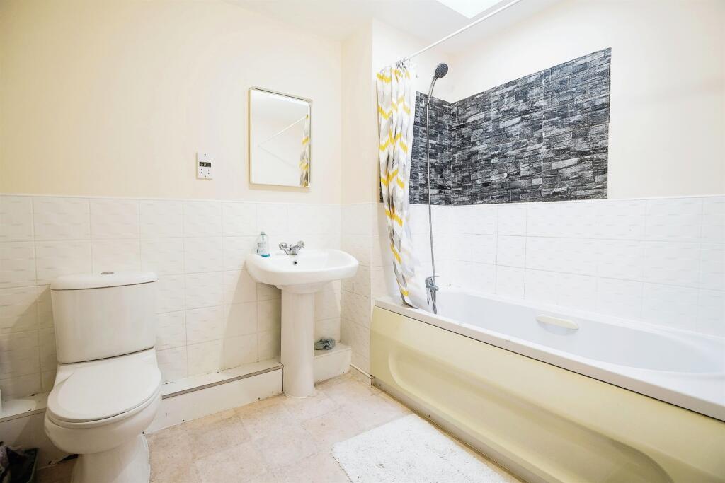 Additional image 6 of The Beeches, Upton, Chester