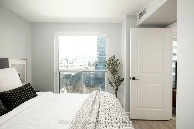 Additional image 17 of 100 Western Battery Rd Unit 601