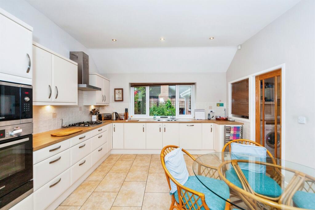 Additional image 4 of Bridgend, Mickle Trafford, Chester