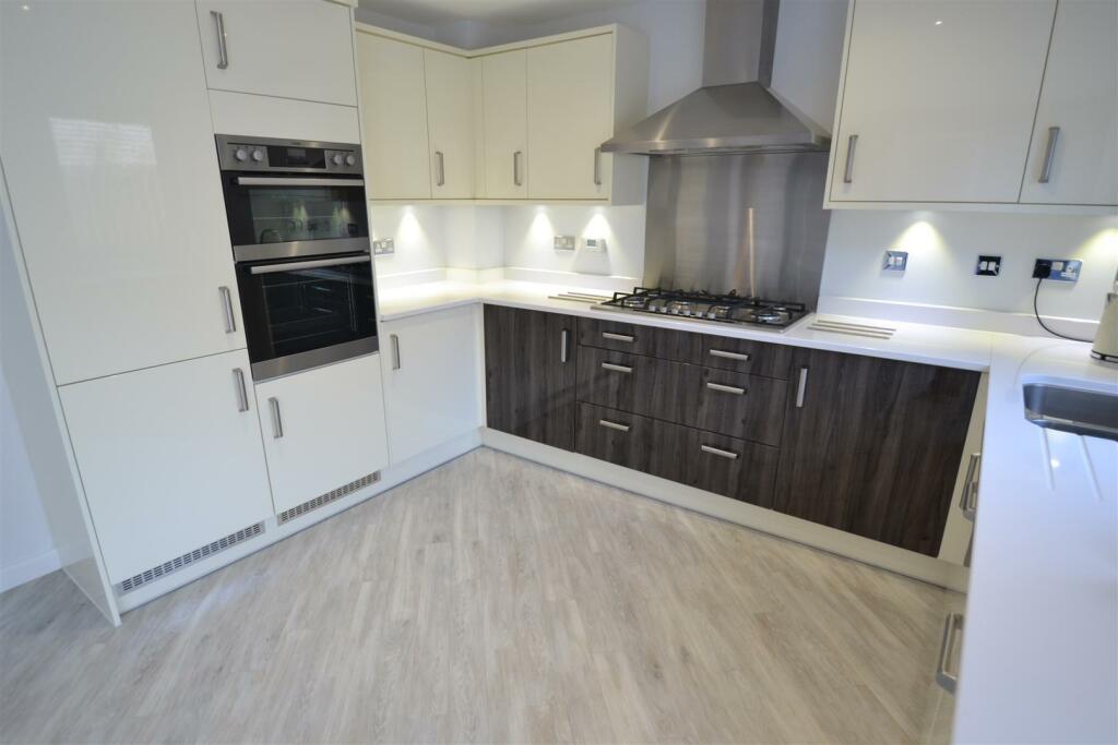 Additional image 6 of Channel View, Ogmore-By-Sea, Vale of Glamorgan, CF32 0QB