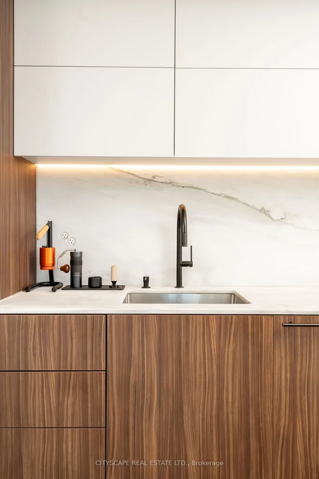 Additional image 4 of 55 East Liberty St Unit 1704