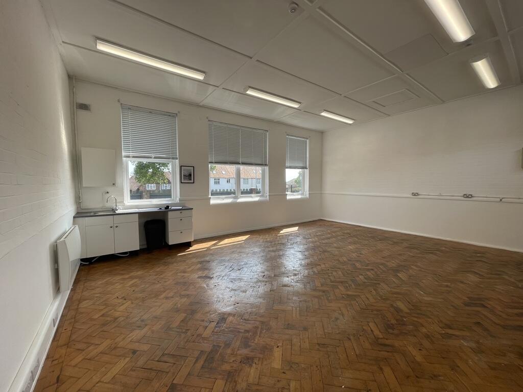 Additional image 7 of Hove Biz Space, The Knoll Business Centre, Old Shoreham Road, Hove, BN3 7GS