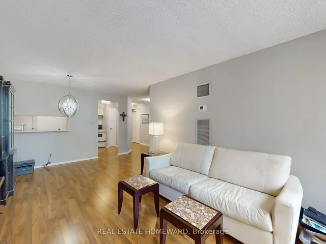 Additional image 11 of 633 Bay St Unit 901