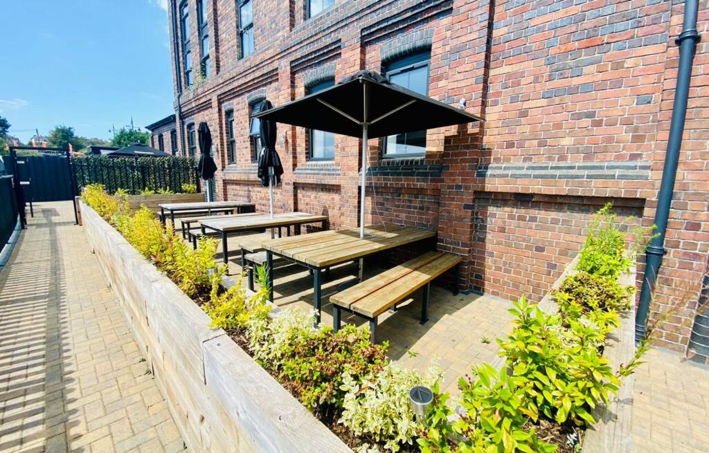 Additional image 13 of Barry, CF62