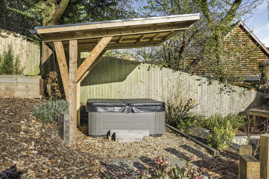 Additional image 21 of Oakmead Road, Meirios Valley