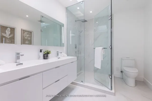 Additional image 31 of 241B Evelyn Ave