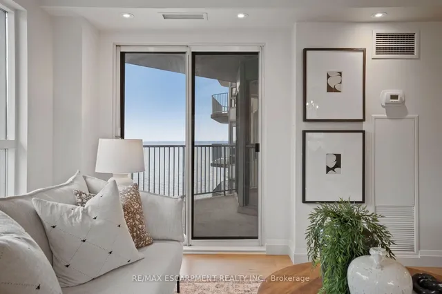 Additional image 14 of 2190 Lakeshore Rd Unit 403