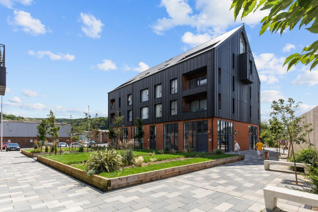 Sketch Place, Brooks Road, Lewes, East Sussex, BN7