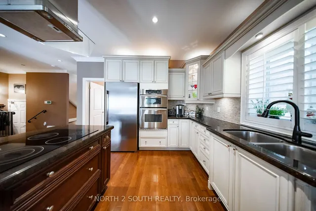 Additional image 11 of 339 Burnhamthorpe Rd