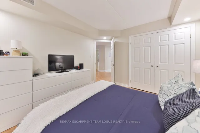 Additional image 16 of 2010 Cleaver Ave Unit 120