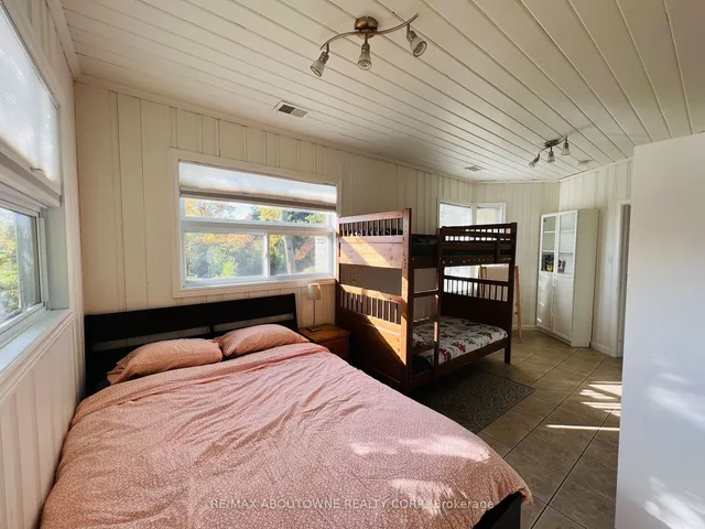 Additional image 21 of 8 Renwood Pl