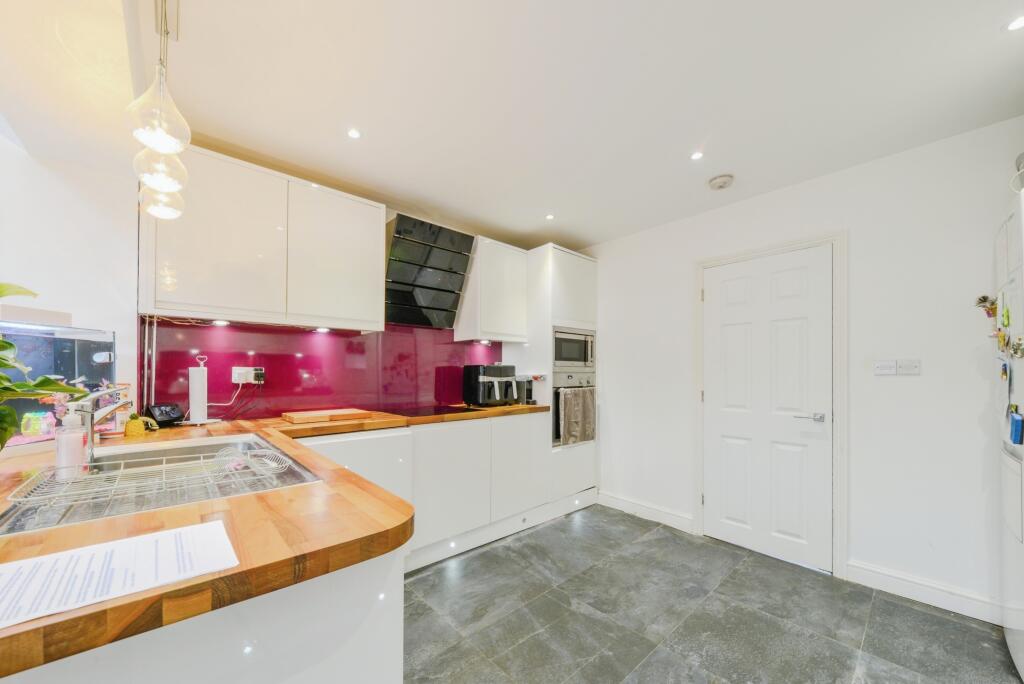 Additional image 10 of The leys, St Albans, AL4