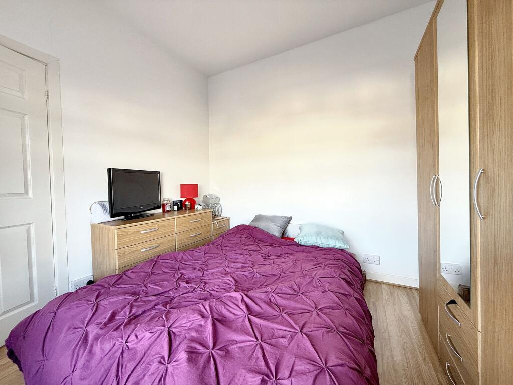 Additional image 18 of Oxford Street, Gelligaer, CF82