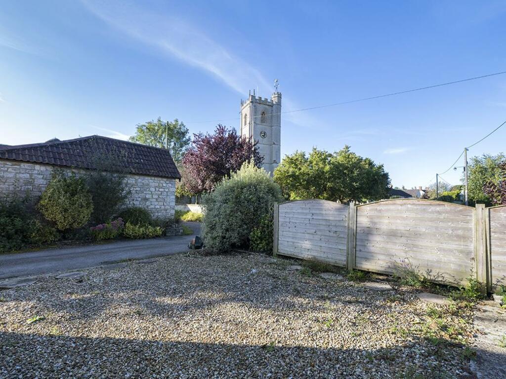 Additional image 15 of Queen Camel