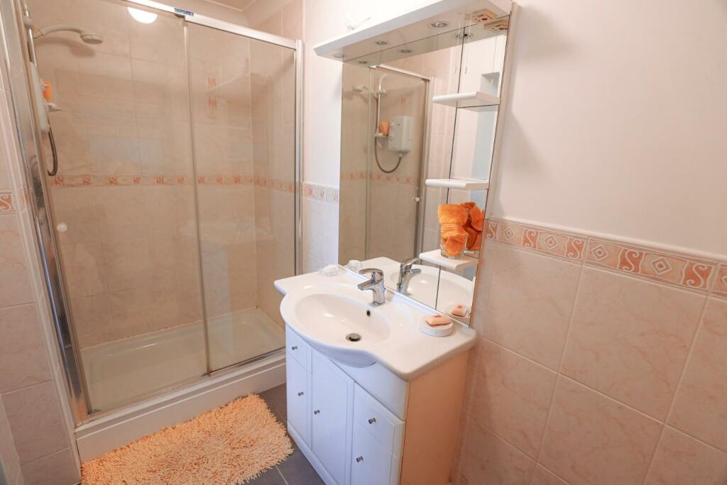 Additional image 14 of White Horses, Craig Yr Eos Road, Ogmore-By-Sea, Vale Of Glamorgan, CF32 0QN