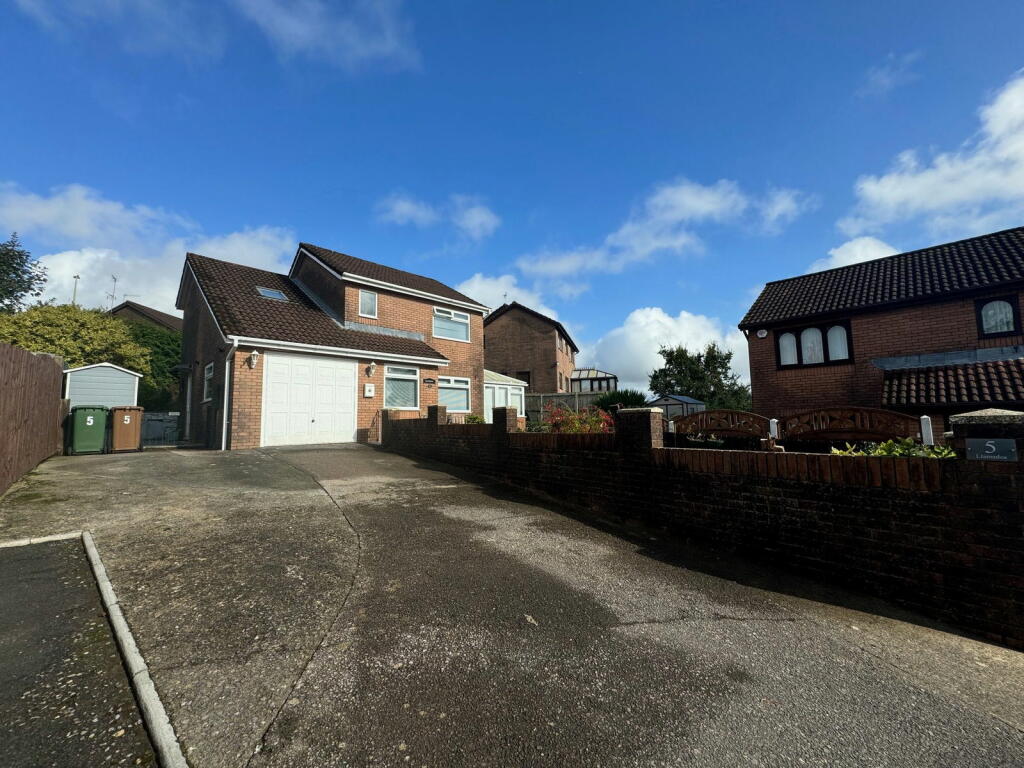 Waunfain, Energlyn Parc, Caerphilly, CF83 2US