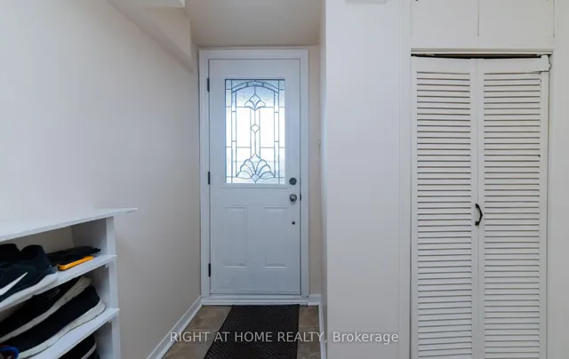 Additional image 13 of 254 Apache Tr