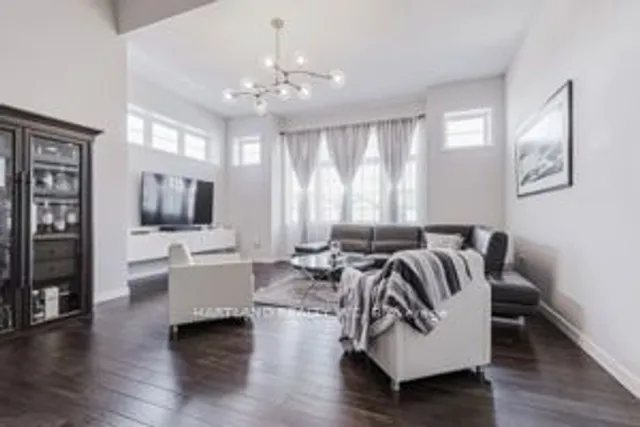 Additional image 17 of 40 ALDGATE Ave