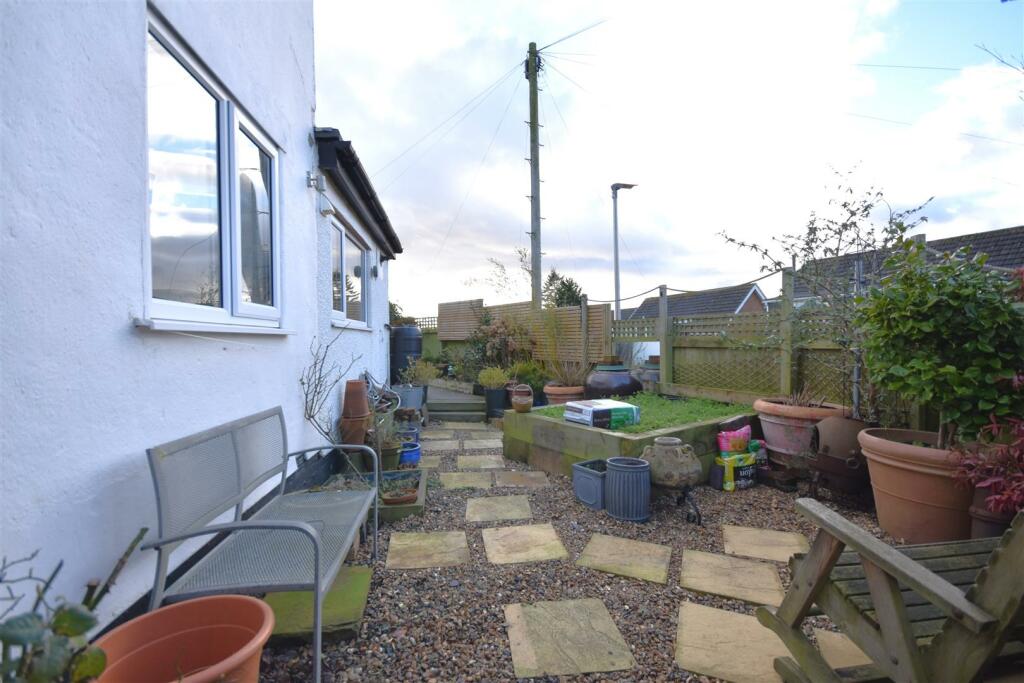 Additional image 21 of Well Lane, Ness, Neston