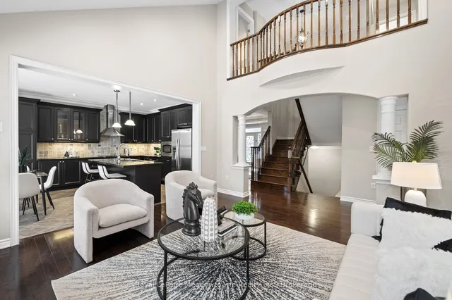 Additional image 9 of 748 Sales Crt