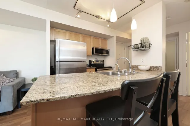 Additional image 10 of 313 Richmond St Unit 1453