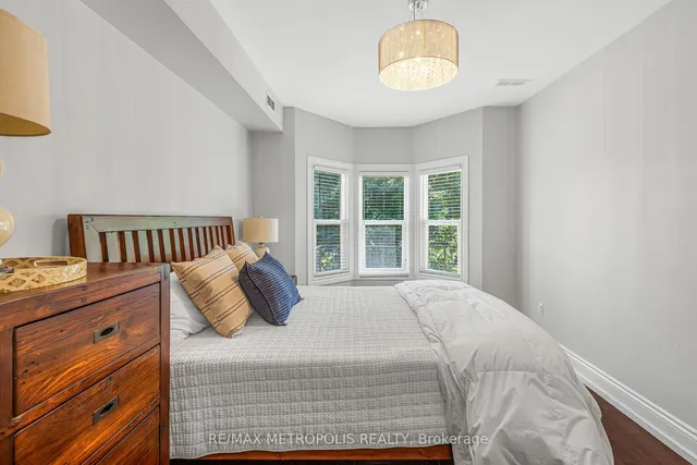 Additional image 21 of 26 Algonquin Ave