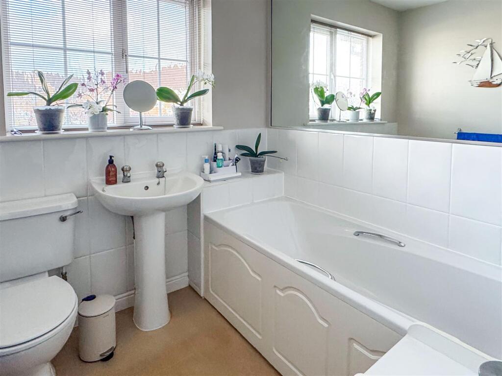 Additional image 14 of Linnet Close, Littlehampton