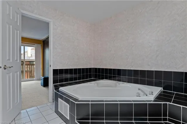 Additional image 26 of 11 Harbour Dr