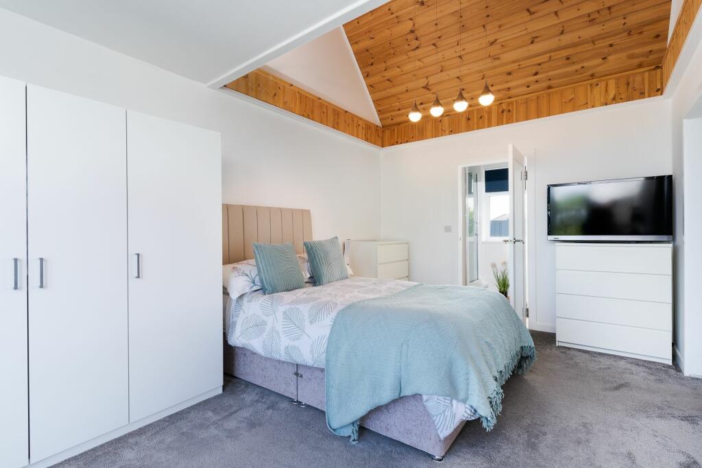 Additional image 26 of Port Road West, Barry