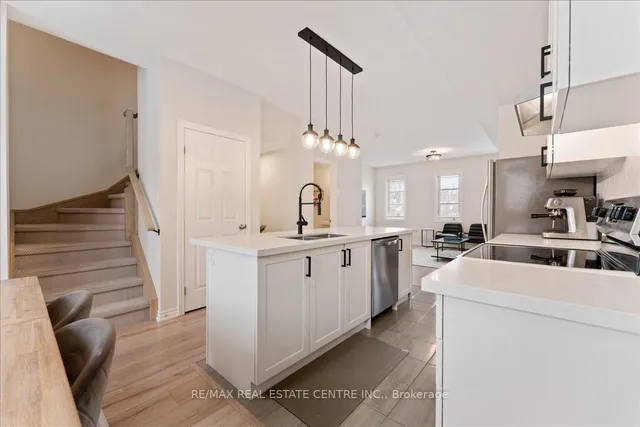 Additional image 12 of 219 Dundas St Unit 13