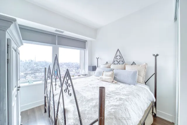 Additional image 30 of 111 St Clair Ave Unit 1618